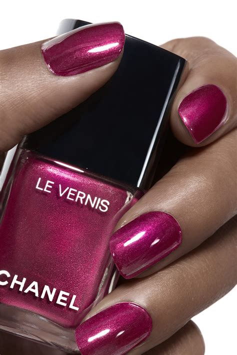 Chanel vernis nail polish